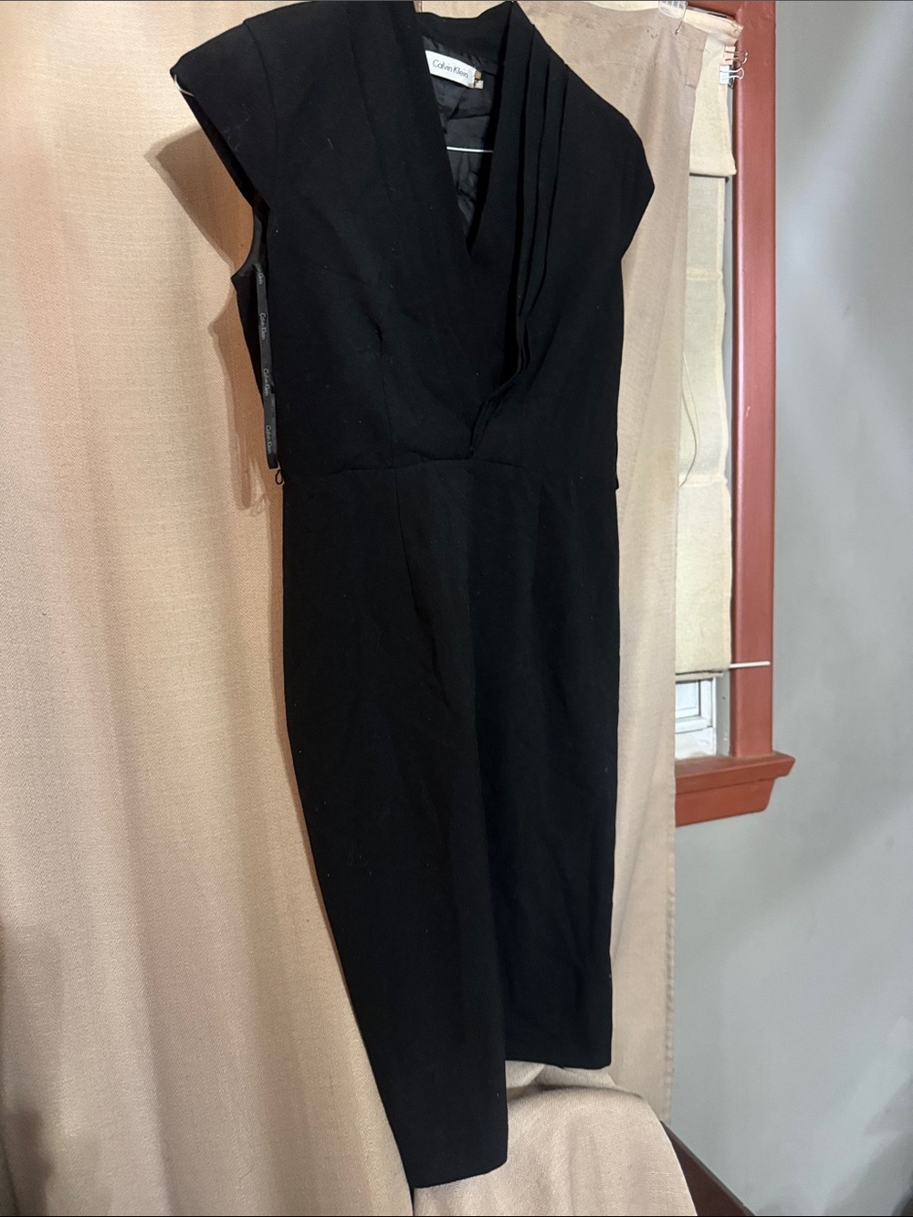 Calvin Klein Black Draped V-Neck Midi Dress J11-3